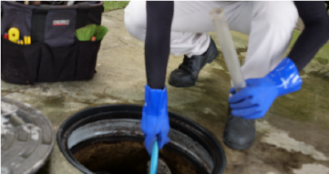 浄化槽点検作業①